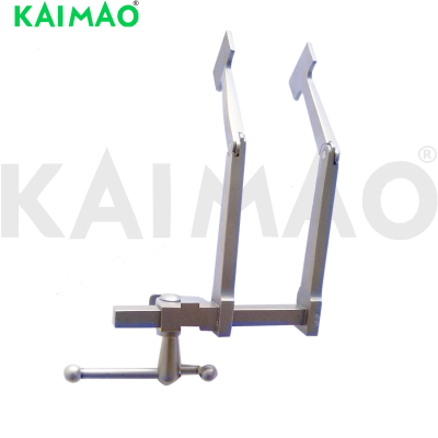 B7013  knee joint distracting forceps for knee